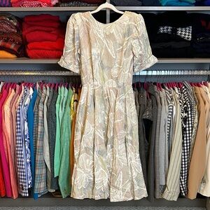 SL Fashions sage/pink/white print short sleeve back zipper midi dress size S